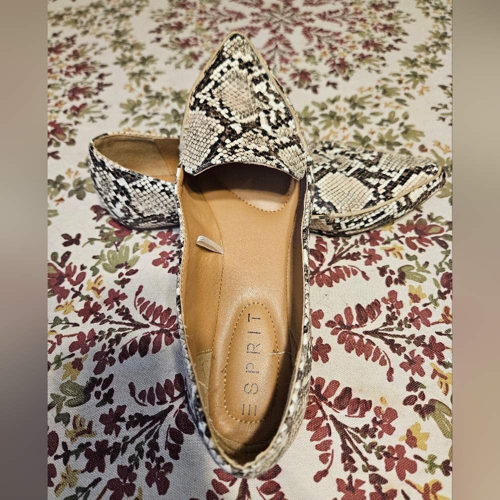 Esprit Blair Snake print pointy loafer